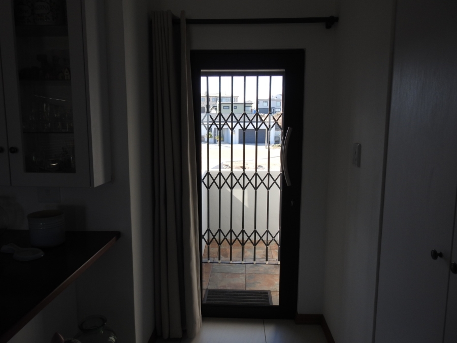 3 Bedroom Property for Sale in Hoogland Western Cape